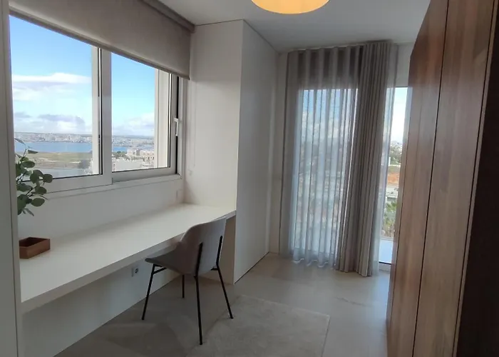 Apartment Deluxe 2 Terraces River&marina View Flat
